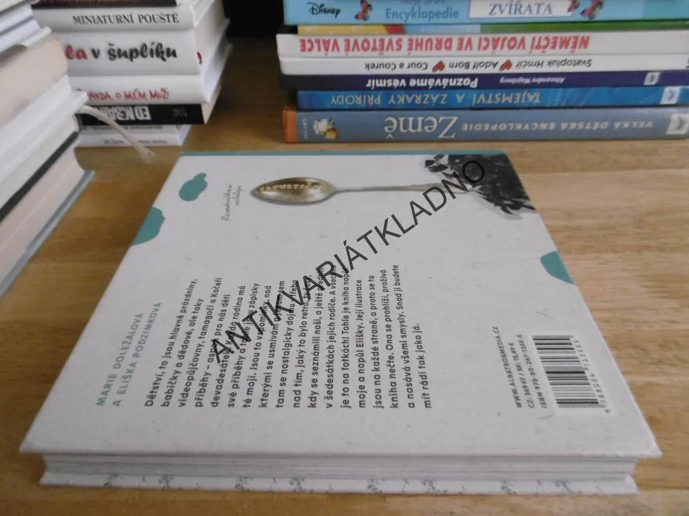JEDEN KOPEČEK ŠMOULOVÝ, MARIE DOLEŽALOVÁ, ELIŠKA PODZIMKOVÁ, **an