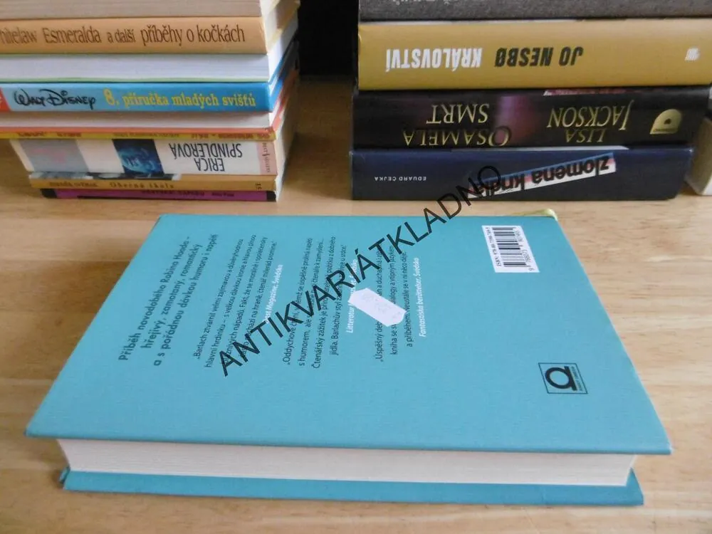 JAK BÝT CAROLINE, PETER BARLACH, **an