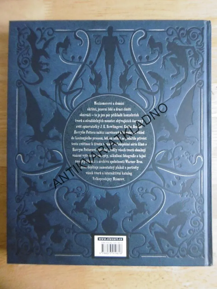 HARRY POTTER, BESTIÁŘ HARRYHO POTTERA, **an