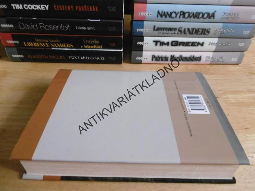 SBÍRKA DETEKTIVNÍCH POVÍDEK 18, JAN BURKEOVÁ, **an