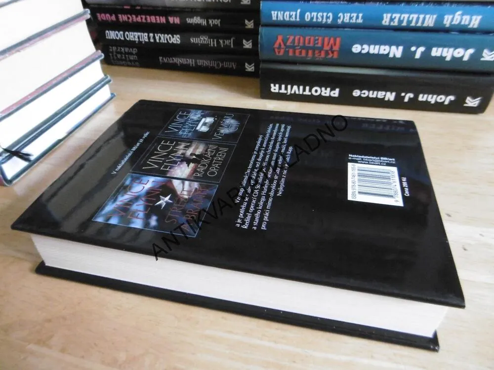 AMERICKÝ ZABIJÁK, VINCE FLYNN, **an