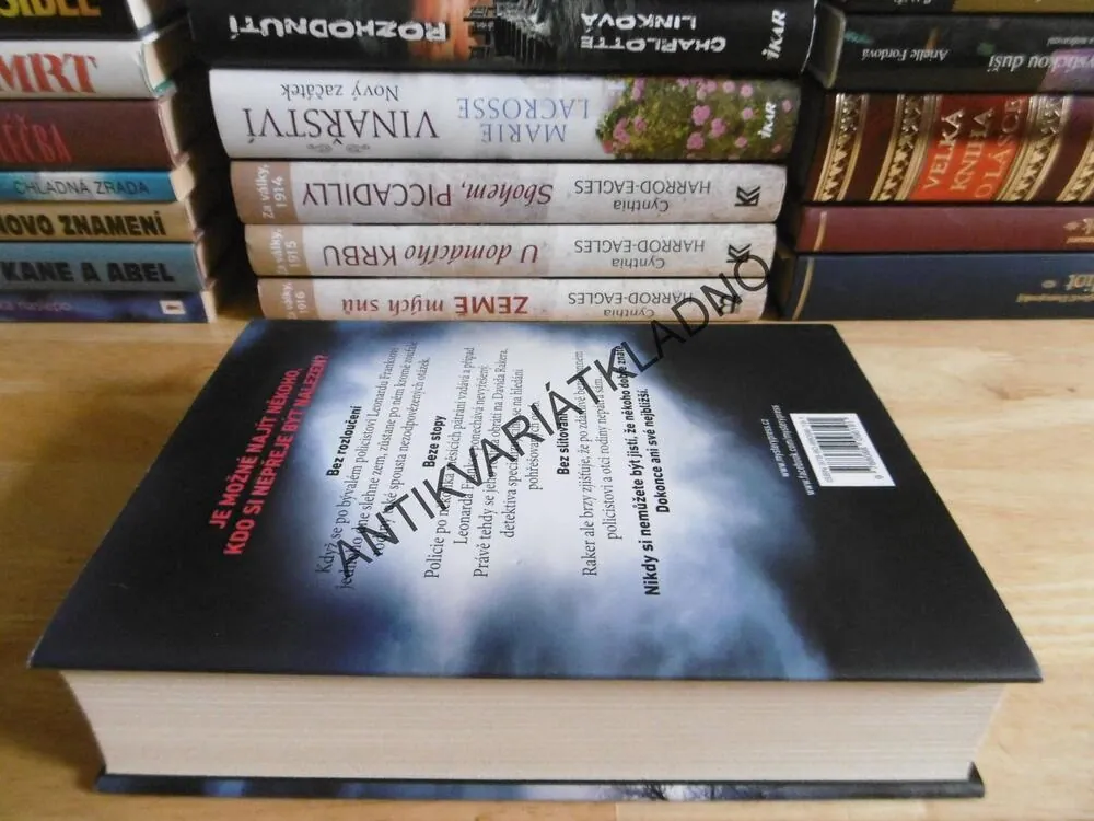 BEZ SLITOVÁNÍ, TIM WEAVER, **an