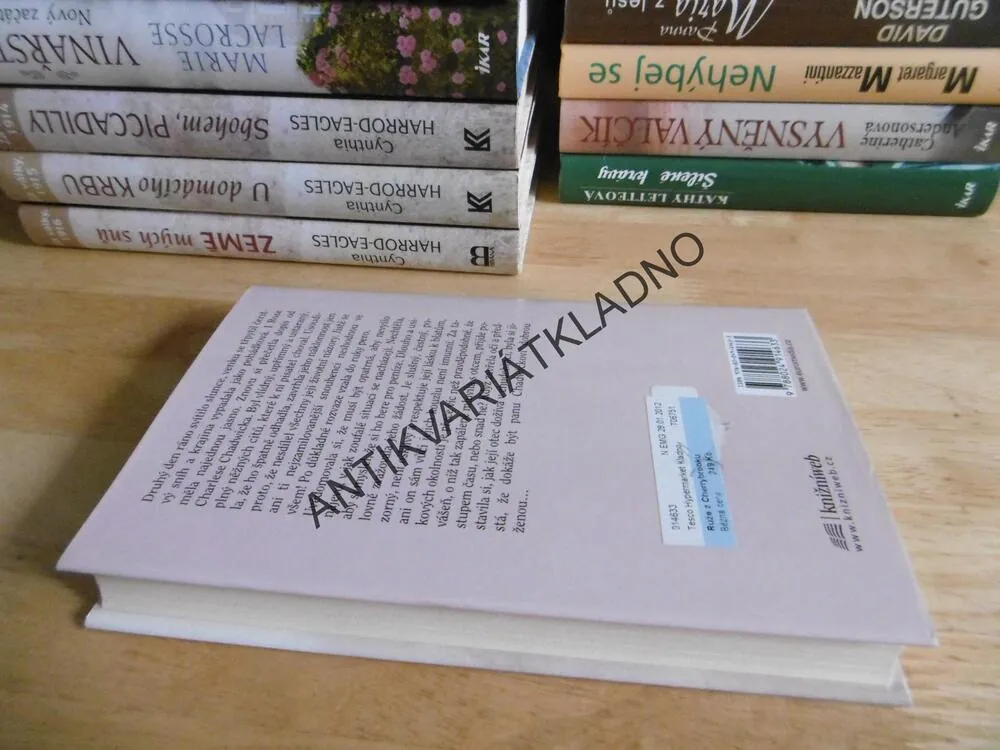 RŮŽE Z CHERRYBROOKU, TANIA CROSSE, **an