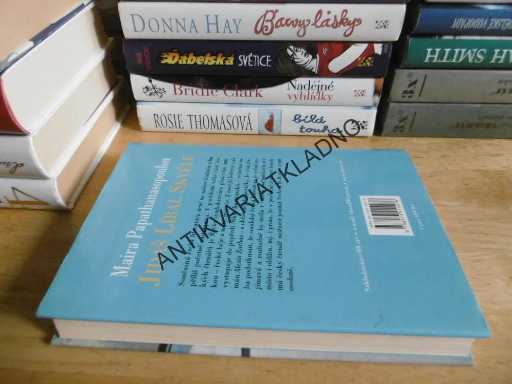 JIDÁŠ LÍBAL SKVĚLE, MAIRA PAPATHANASOPOULOU, **an