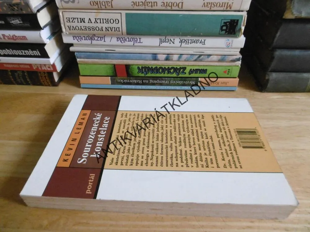 SOUROZENECKÁ KONSTELACE, KEVIN LEMAN, **an