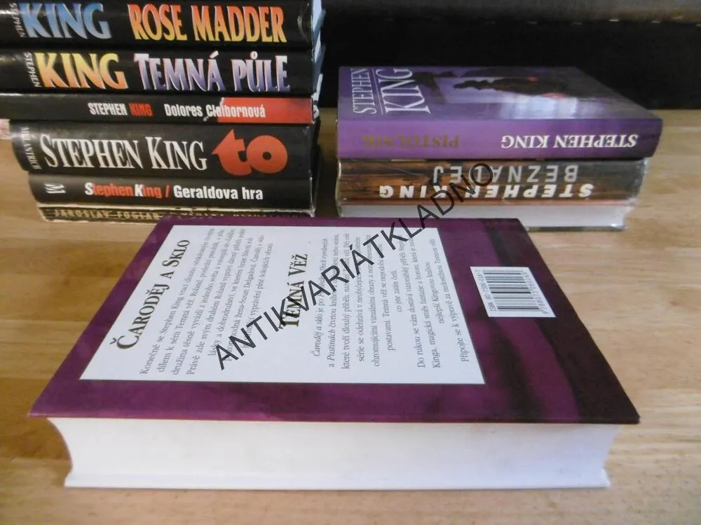 ČARODĚJ A SKLO, STEPHEN KING, **an