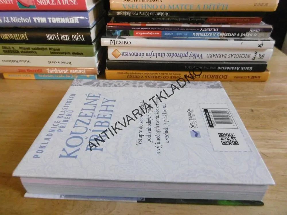 KOUZELNÉ PŘÍBĚHY, VIC PARKEROVÁ, **an