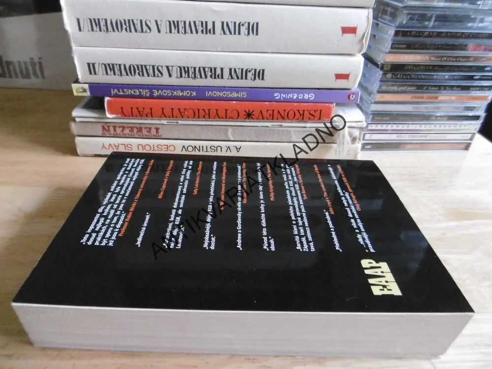 KGB, DŮVĚRNÁ ZPRÁVA O ZAHRANIČNÍCH OPERACÍCH OD LENINA KE GORBAČOVI, CHRISTOPHER ANDREW, **an