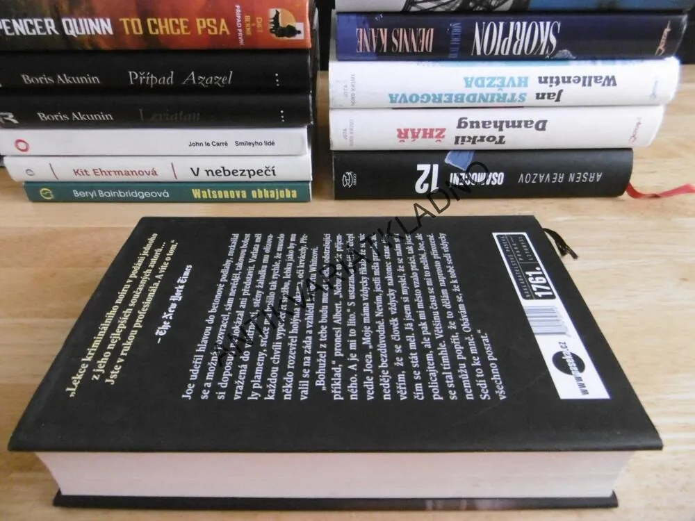 POD ROUŠKOU NOCI, DENNIS LEHANE, **an