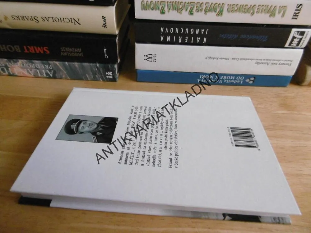 ROZSOUDÍ NÁS ČAS ANEB ŽIVOT NENÍ NA POVEL, ARMÁDNÍ GENERÁL V ZÁLOZE, MIROSLAV VACEK, **an