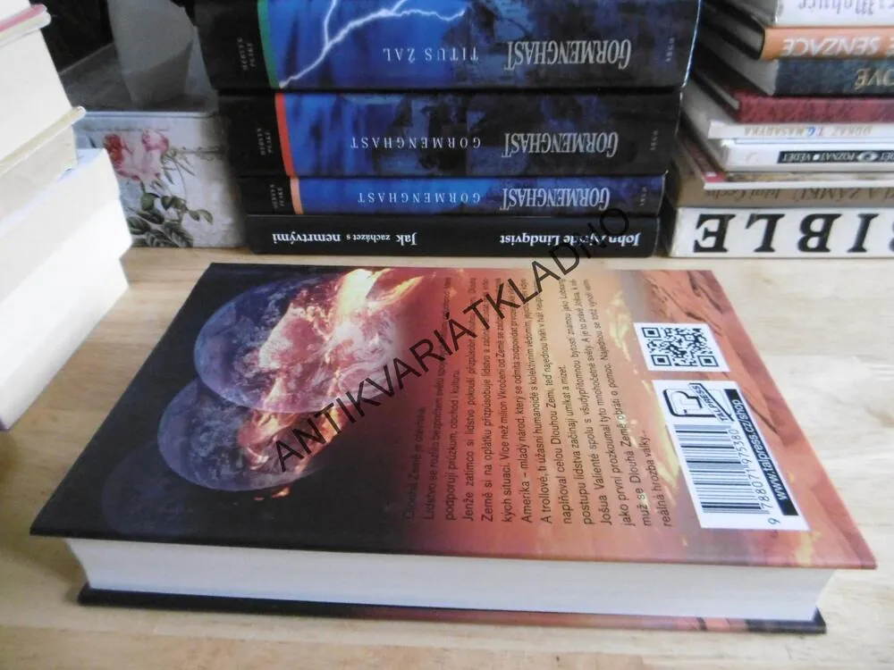 DLOUHÁ VÁLKA, TERRY PRATCHETT, STEPHEN BAXTER, **an