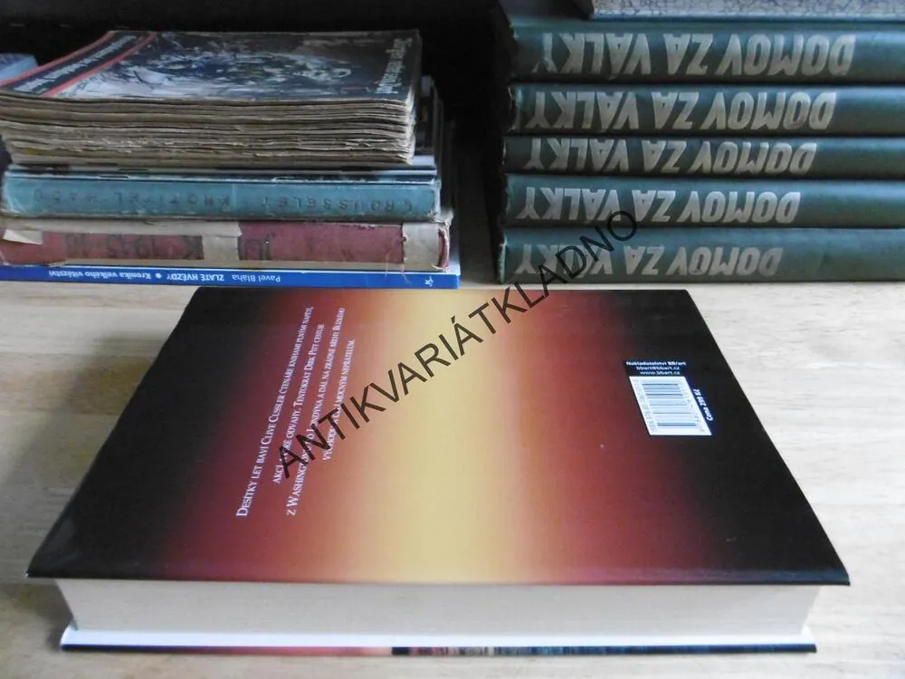 ZNAMENÍ PŮLMĚSÍCE, CLIVE A DIRK CUSSLER, **an
