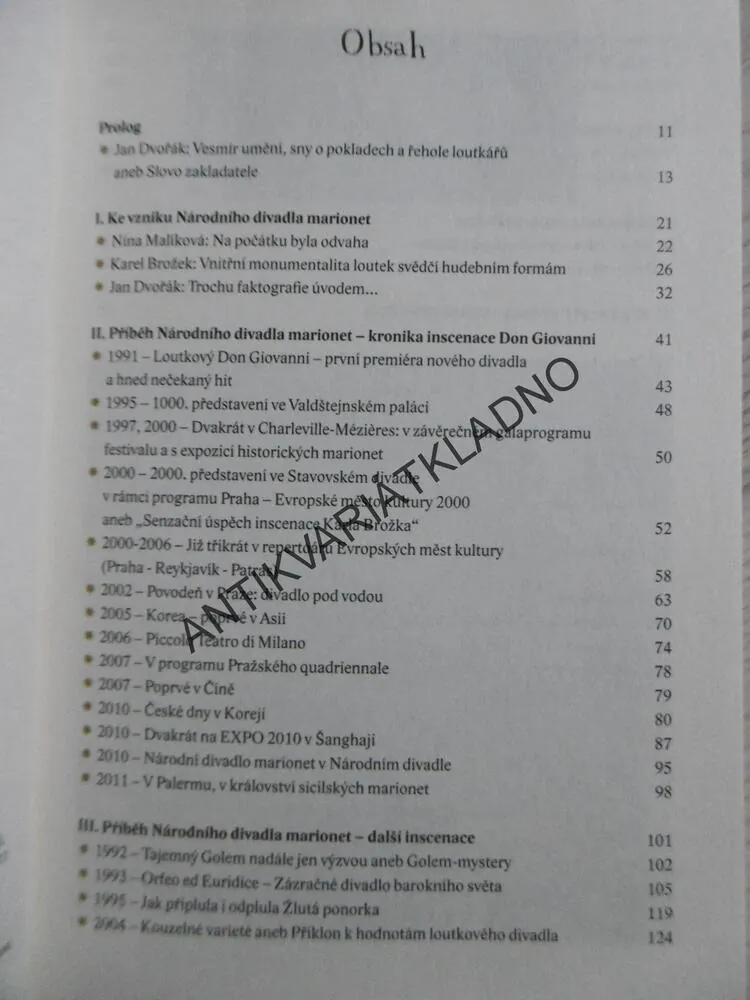 CENTRUM ČESKÝCH LOUTKAŘŮ, NÁRODNÍ DIVADLO MARIONET,, ** an