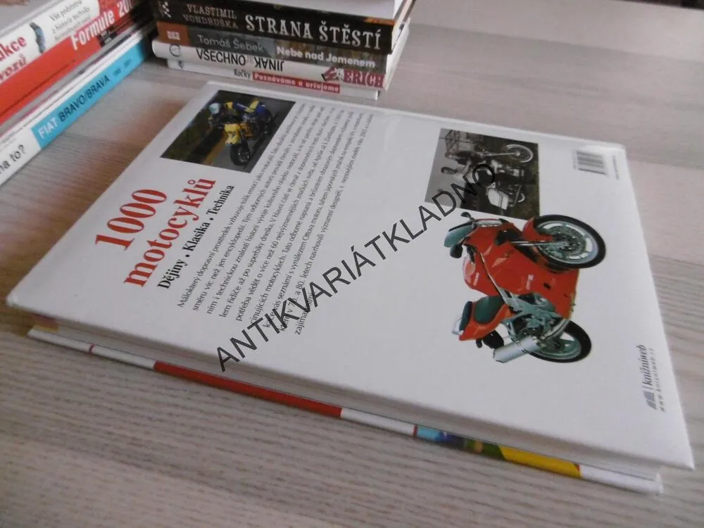 1000 MOTOCYKLŮ, **an