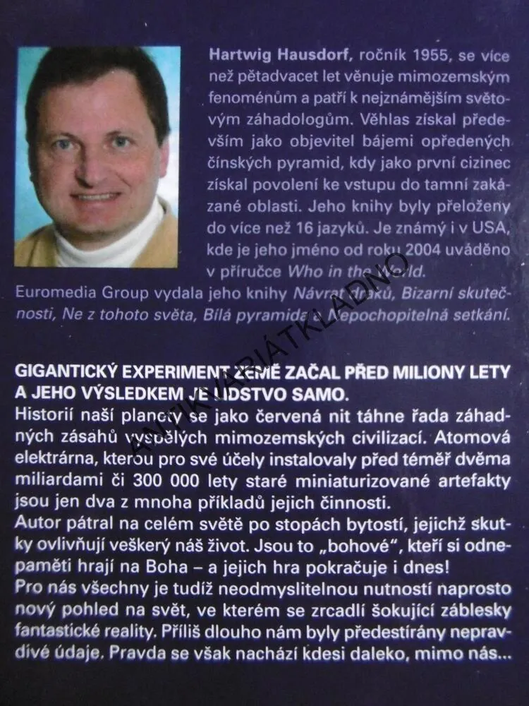 KDYŽ SI BOHOVÉ HRAJÍ NA BOHA, HARTWIG HAUSDORF, **an
