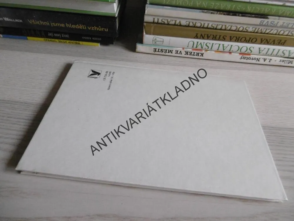 TŘI STANISLAVOVÉ, VERA FERRA-MIKUROVÁ, **an