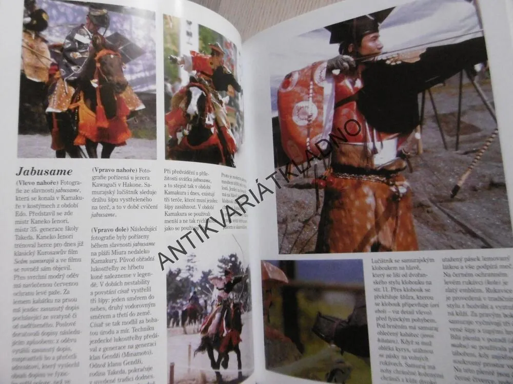 SAMURAJ, ZNOVUZROZENÝ V BAREVNÝCH FOTOGRAFIÍCH, KURE MICUO, GHISLAINE KRUIT, **an
