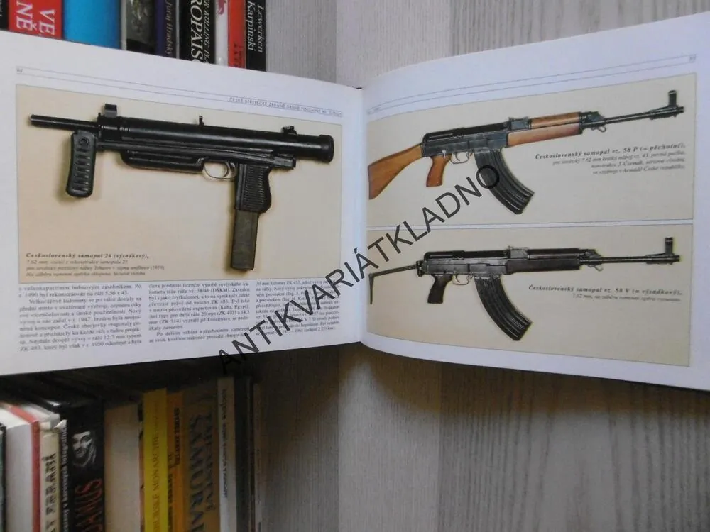 ČESKÉ ZBRANĚ A STŘELIVO, VLADIMÍR DOLÍNEK, VLADIMÍR KARLICKÝ, PAVEL VÁCHA, **an