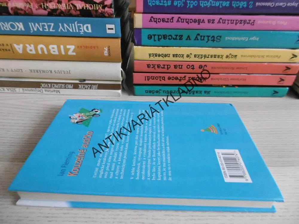KOUZELNÉ AUTÍČKO, IAN FLEMING, **an