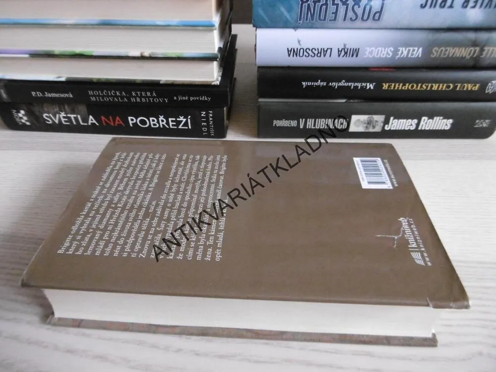 MODRÝ KÁMEN, BARBARA WOODOVÁ, **an