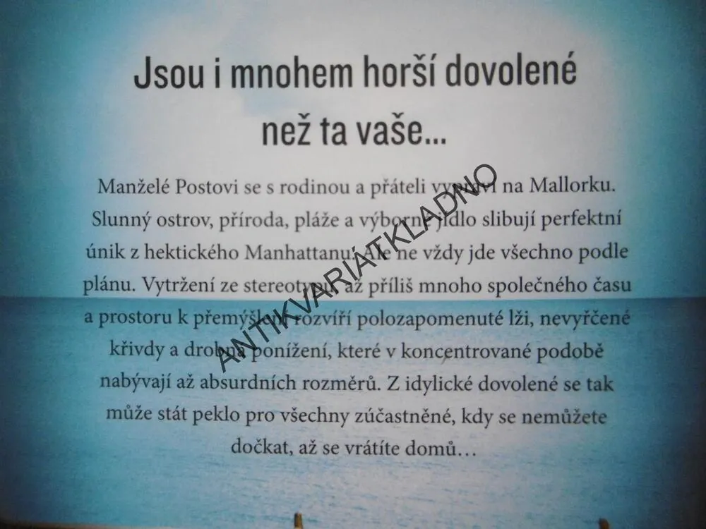 DOVOLENKÁŘI, EMMA STRAUBOVÁ,**an