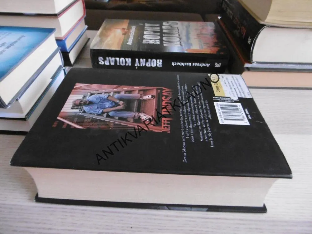 OMNIBUS, JEFF LINDSAY, DEXTER, **an