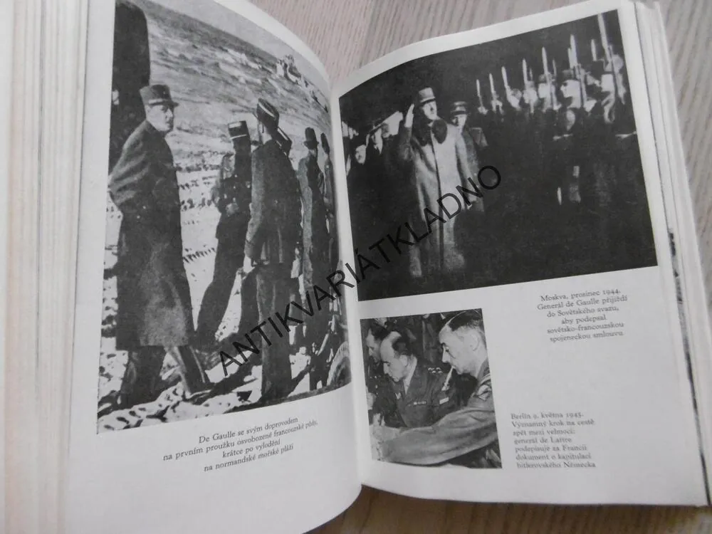 GENERÁL DE GAULLE, N. N. MOLČANOV, **an