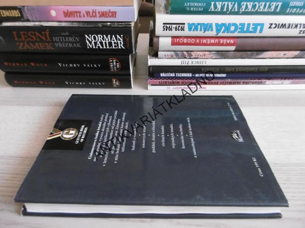 GUINNESSOVA KNIHA LETADEL, MICHAEL TAYLOR, DAVID MONDEY, **an