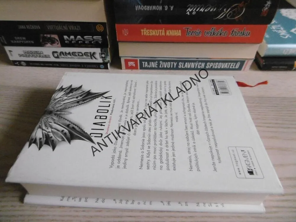 DIABOLIK, S. J. KINCAIDOVÁ, **an
