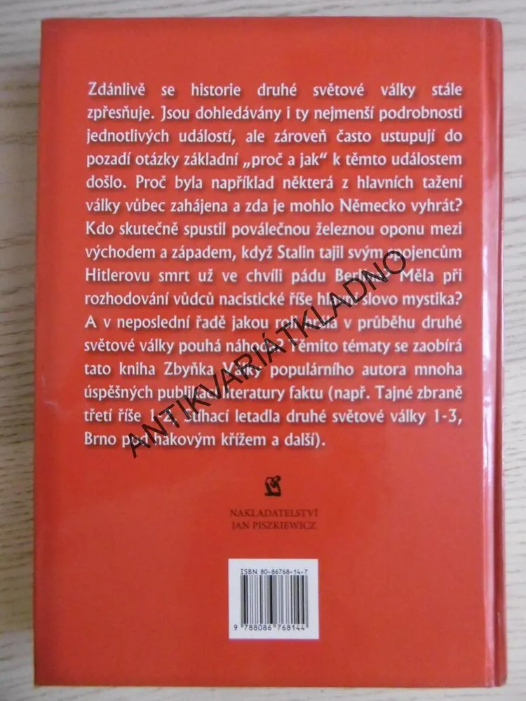 ZÁKULISÍ TŘETÍ ŘÍŠE, ZBYNĚK VÁLKA, **an