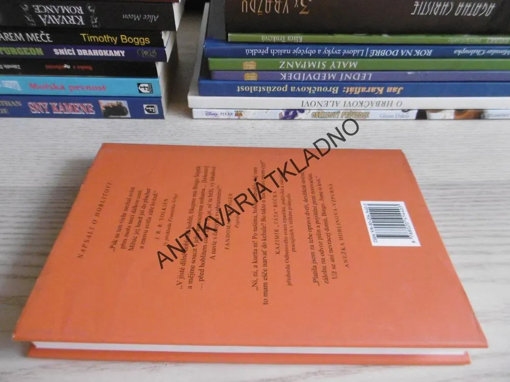 HOBLIT ANEB CESTA TAM A SAMÉ ZMATKY, A. R. R. R. ROBERTS, **an
