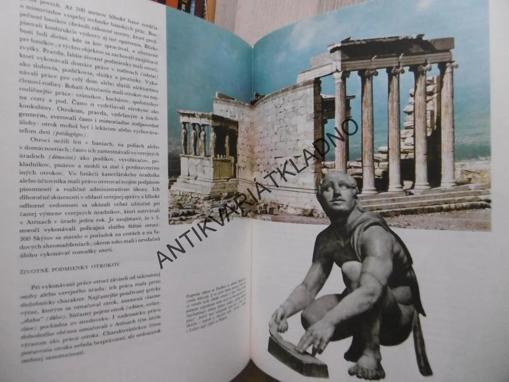 KLASICKÉ ATÉNY, KOLEKTIV AUTORŮ, **an