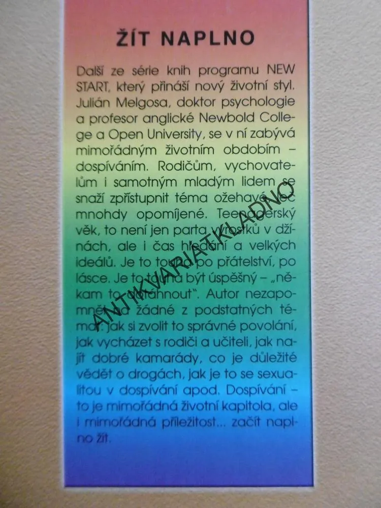 ŽÍT NAPLNO, JULIÁN MELGOSA, **an