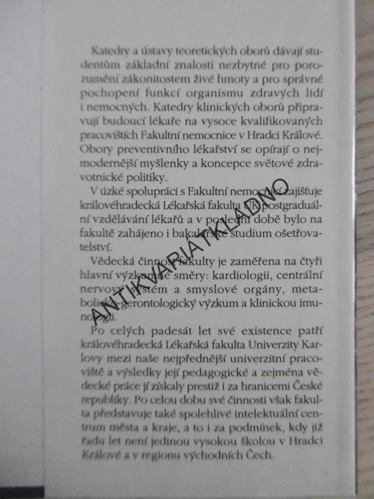 LÉKAŘSKÁ FAKULTA UNIVERZITY KARLOVY V HRADCI KRÁLOVÉ, 1945 - 1995, KOLEKTIV AUTORŮ, **an