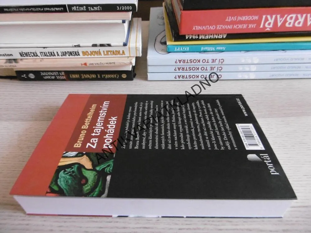 ZA TAJEMSTVÍM POHÁDEK, BRUNO BETTELHEIM, **an