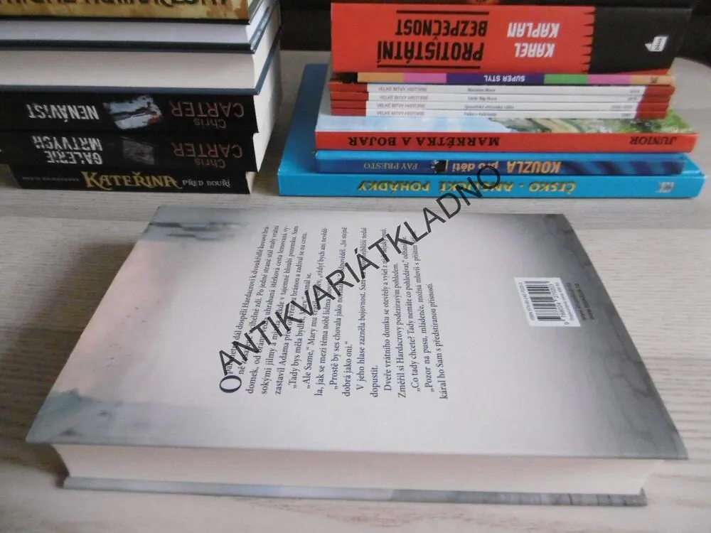 SÁGA RODU HARDACRŮ, C. L. SKELTON, **an