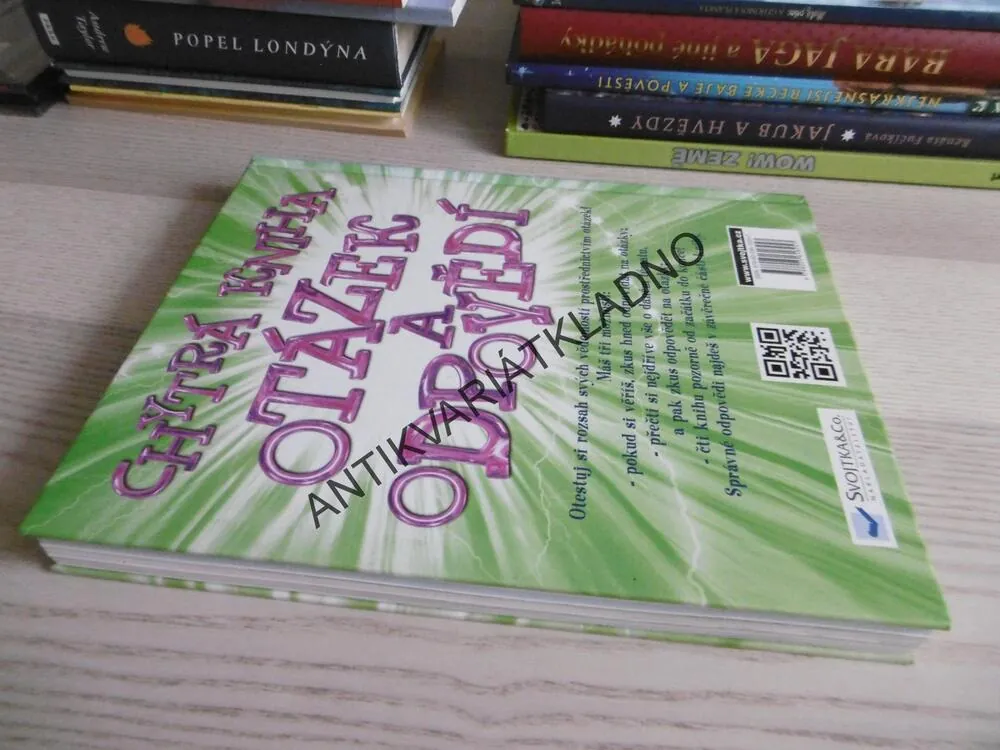 CHYTRÁ KNIHA OTÁZEK A ODPOVĚDÍ, **an