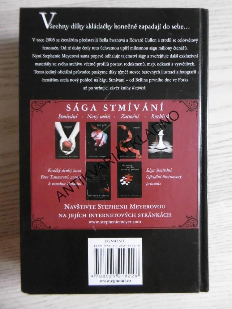 SÁGA STMÍVÁNÍ: OFICIÁLNÍ ILUSTROVANÝ PRŮVODCE, STEPHENIE MEYEROVÁ, **an