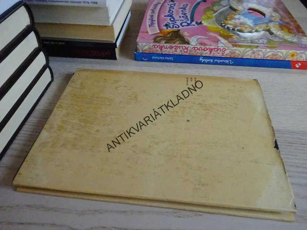 TOTO MĚSTO JE VE SPOLEČNÉ PÉČI OBYVATEL, MIROSLAV PETERKA, BOHUMIL HRABAL, **an