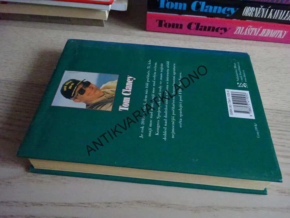 KYBERZEMĚ, TOM CLANCY, **an