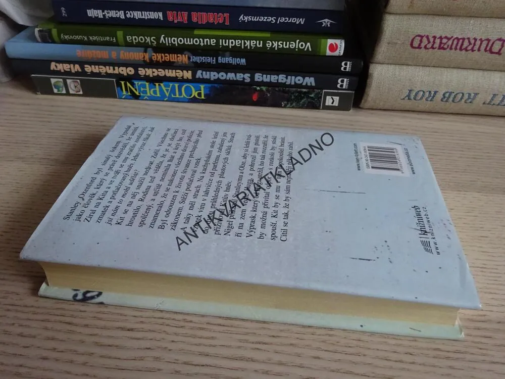 SNĚŽNÁ SLEPOTA, KEN FOLLETT, **an