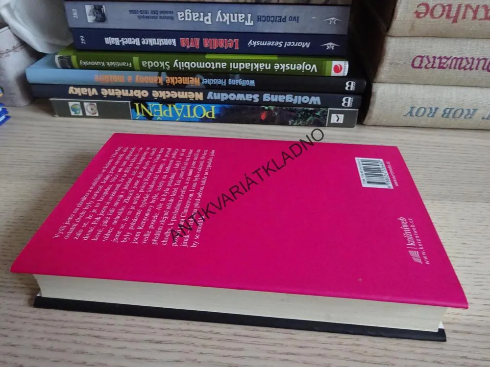 CHLADNOKREVNĚ, TRUMAN CAPOTE, **an