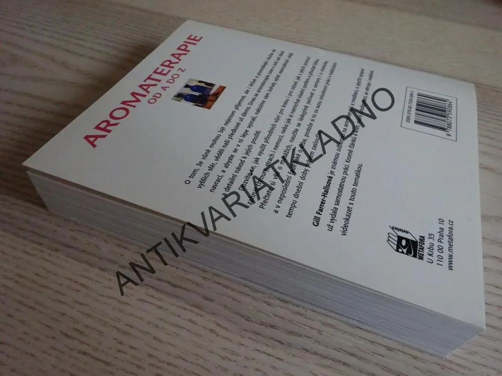AROMATERAPIE OD A DO Z, GILL FARRER-HALLSOVÁ, **an