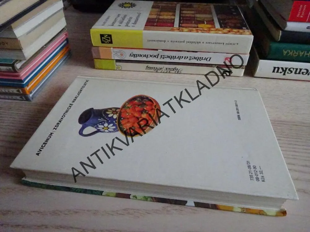 VAŘÍME NA VÍKENDU, LIBUŠE VLACHOVÁ, **an