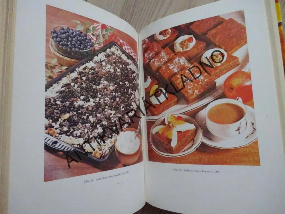 OVOCNÉ MOUČNÍKY A DEZERTY, LIBUŠE VLACHOVÁ, **an