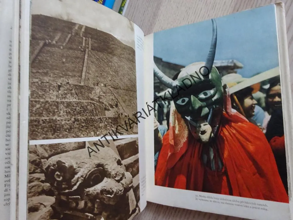 MEXIKO JE V AMERICE, NORBERT FRÝD, **an