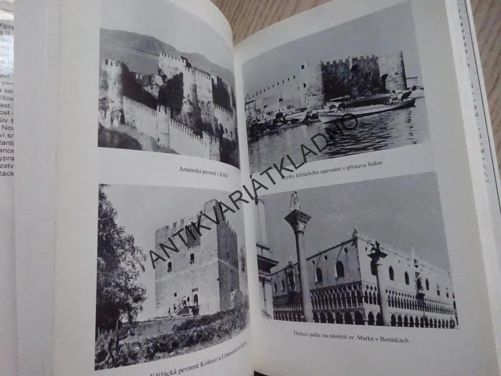 KŘIŽÁCI VE SVATÉ ZEMI, VĚRA A MIROSLAV HROCHOVI, **an