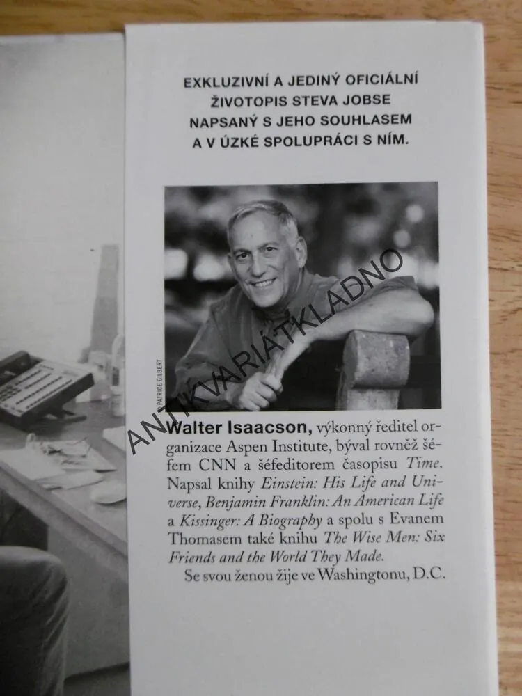 STEVE JOBS, OD WALTER ISAACSON, **an