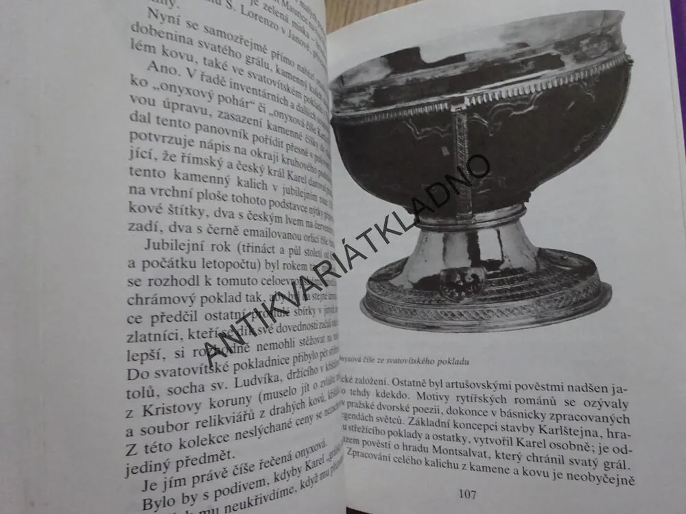 TAJEMSTVÍ CHRÁMOVÝCH POKLADŮ, ANNA BAUEROVÁ, JAROSLAV BAUER, **an