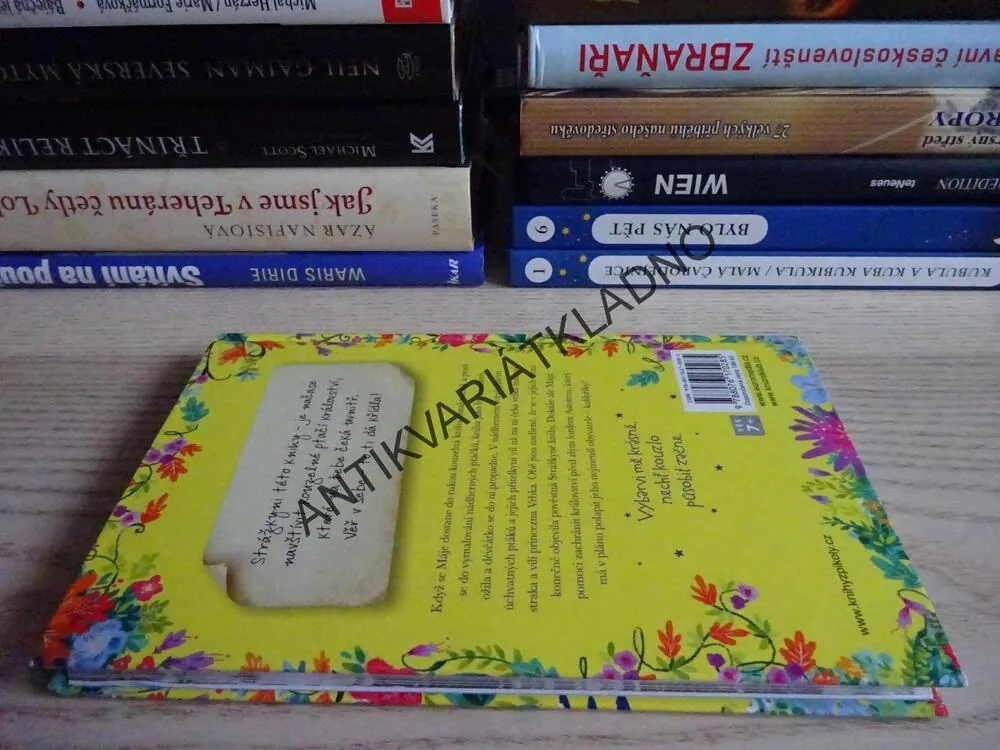KOUZELNÉ PTAČÍ KRÁLOVSTVÍ, SPÍCÍ KOLIBŘÍCI, ANNE BOOTHEOVÁ, **an